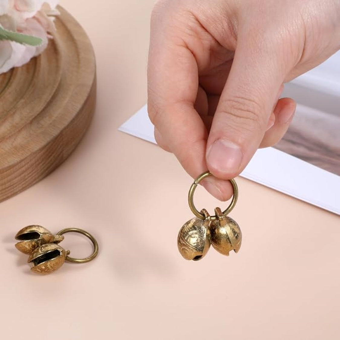 Copper Bell For Dog Collar, 4 PCS Brass Dog Bells Extra Loud Collar Bell For Pet Tracking Anti Lost Training Pets Pendant Accessories Anti Theft Bells For Little Dogs