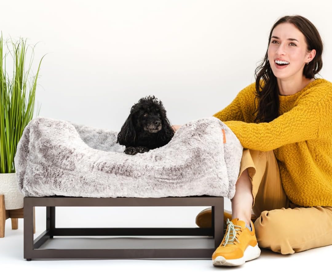 FUZI Luxury Aesthetic Dog Bed for Large Dogs with Washable Cover, Pet Couch, Pet Bed with Sides, Non-Slip Bottom, Soft and Durable Calming Dog Bed, Faux Fur Cover, Large 35.6x28.5x9.5 Light Grey