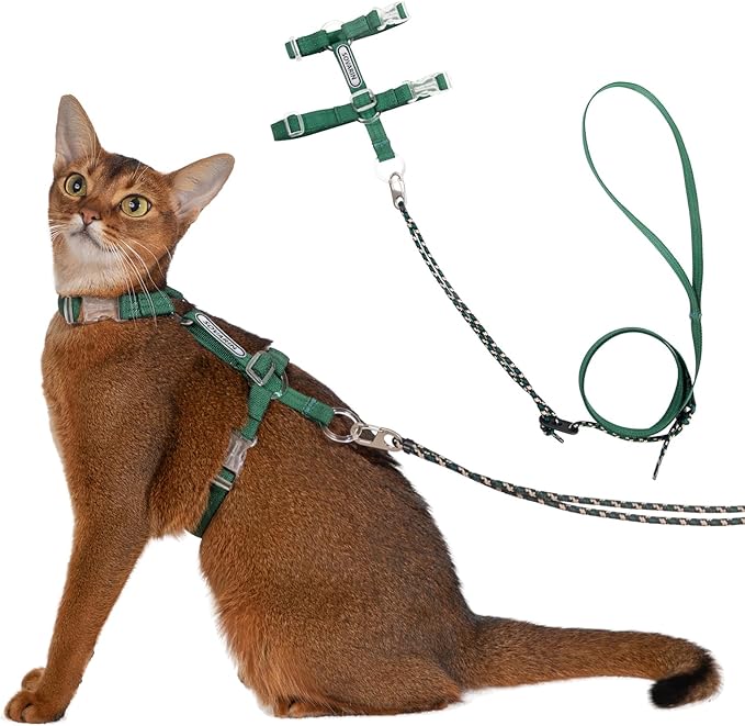 Cat Harness and Leash Set - Green Lightweight Soft Kitten Harness Escape Proof, Adjustable Travel Pet Harness for Walking，Easy Control Comfortable Outdoor (Green, One Size Fits All)