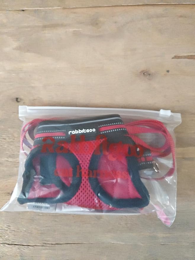 rabbitgoo Cat Harness and Leash Set for Walking Escape Proof, Adjustable Soft Kittens Vest with Reflective Strip for Cats, Comfortable Outdoor Vest, Red, M