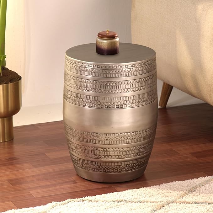 Modern Round Aluminum Hammered Embossed Texturing Metal End Table, Hand-Stamped Iron, Boho Accent Side Table, Drum Shaped, for The Living Room and Bedroom, Silver