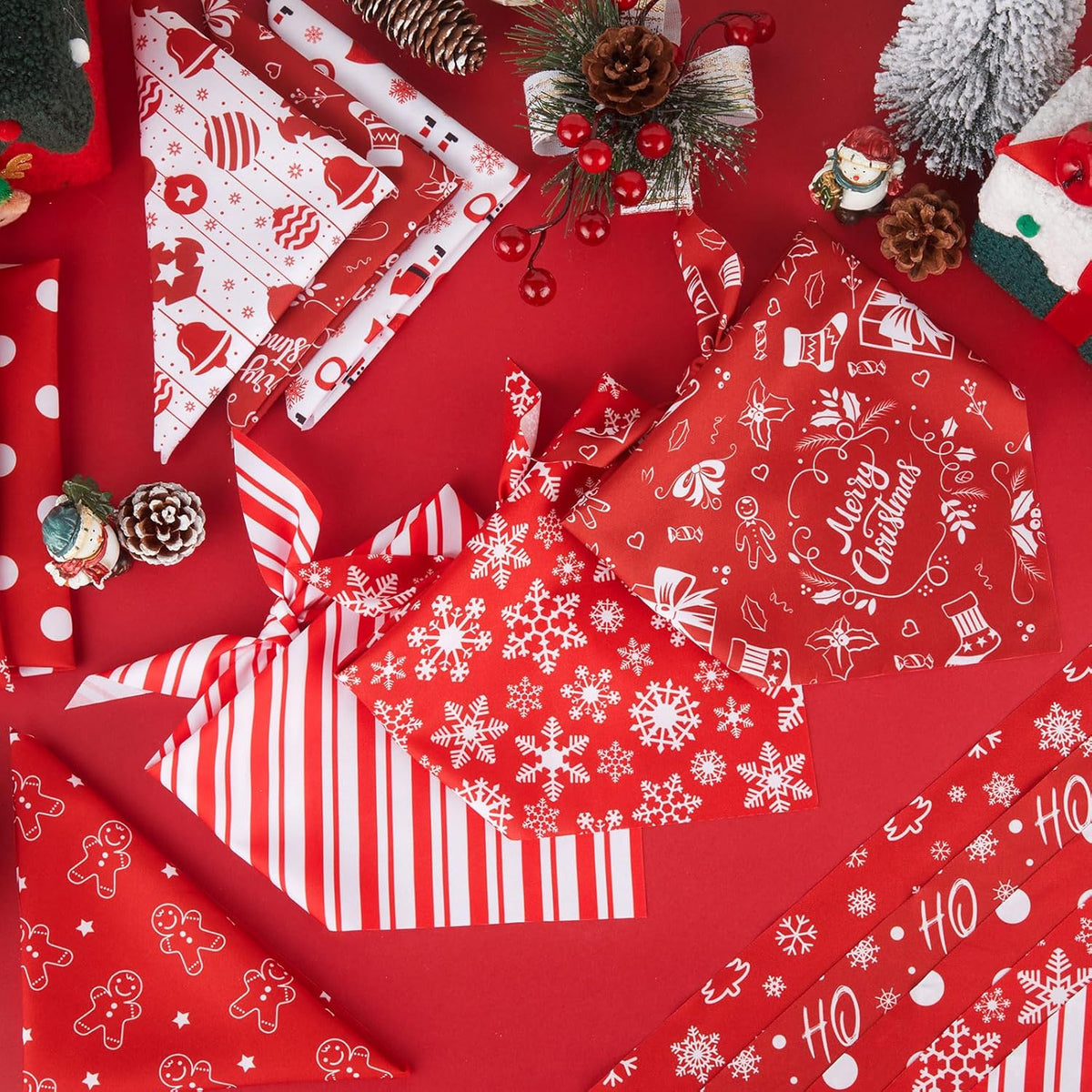 Abbylike 50 Pcs Christmas Dog Bandanas Bulk Xmas Red and White Bandanas for Dogs Triangle Kerchief Bibs Scarf Set for Pet Christmas Costume Photo Props Accessories Pet Shops (19.7 x 13.8 x 13.8)